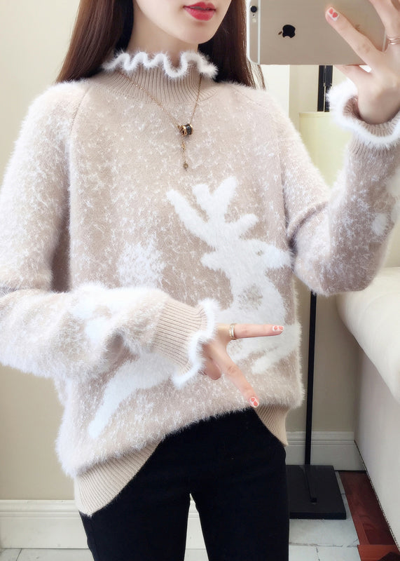 Effortlessly Elegant Sweater with a Timeless Design
