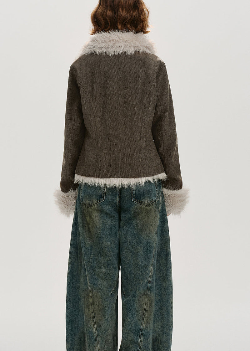 Effortlessly Elegant Coat with a Timeless Design