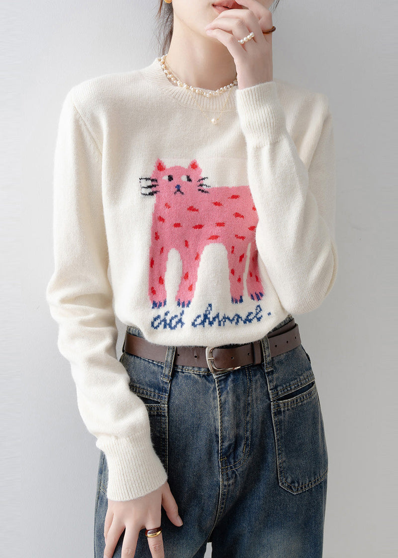Effortlessly Elegant Sweater with a Timeless Design