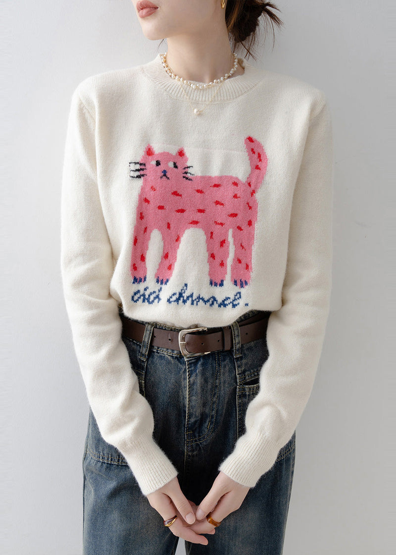 Effortlessly Elegant Sweater with a Timeless Design