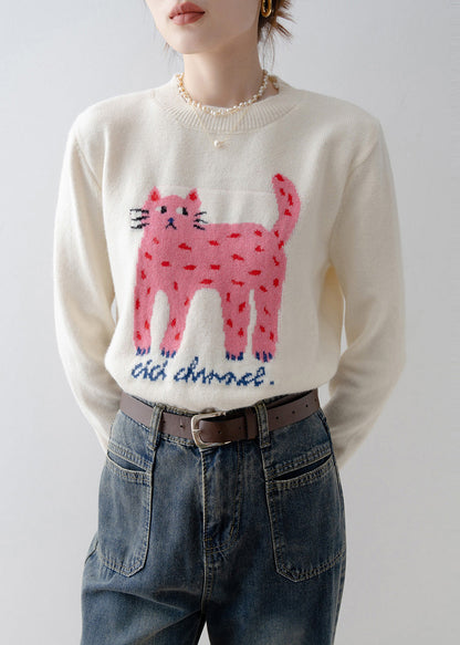 Effortlessly Elegant Sweater with a Timeless Design
