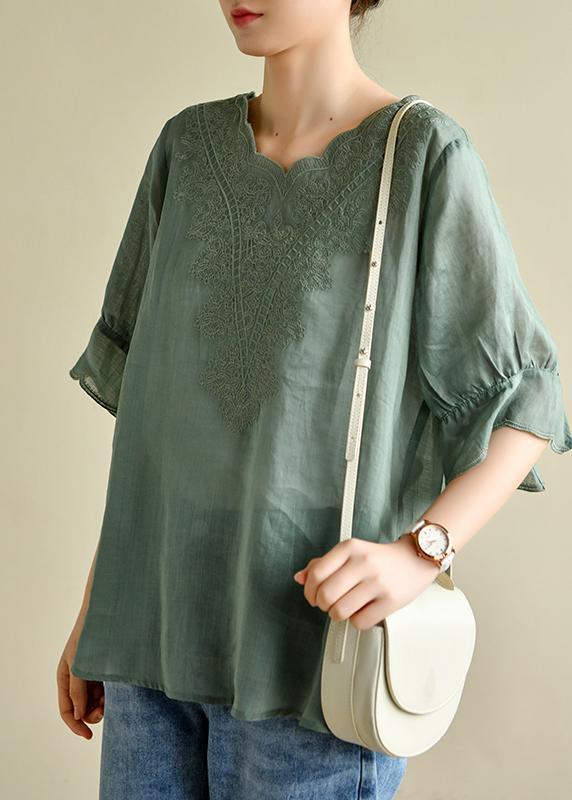 Polished Blouse with an Effortless Classic Look