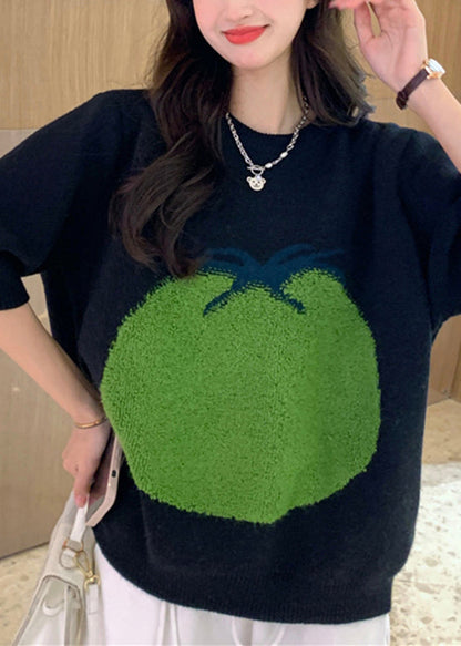 Well Tailored Sweater with a Graceful Silhouette