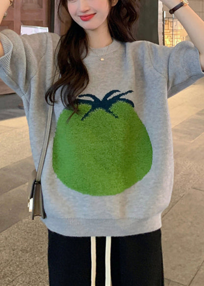 Well Tailored Sweater with a Graceful Silhouette