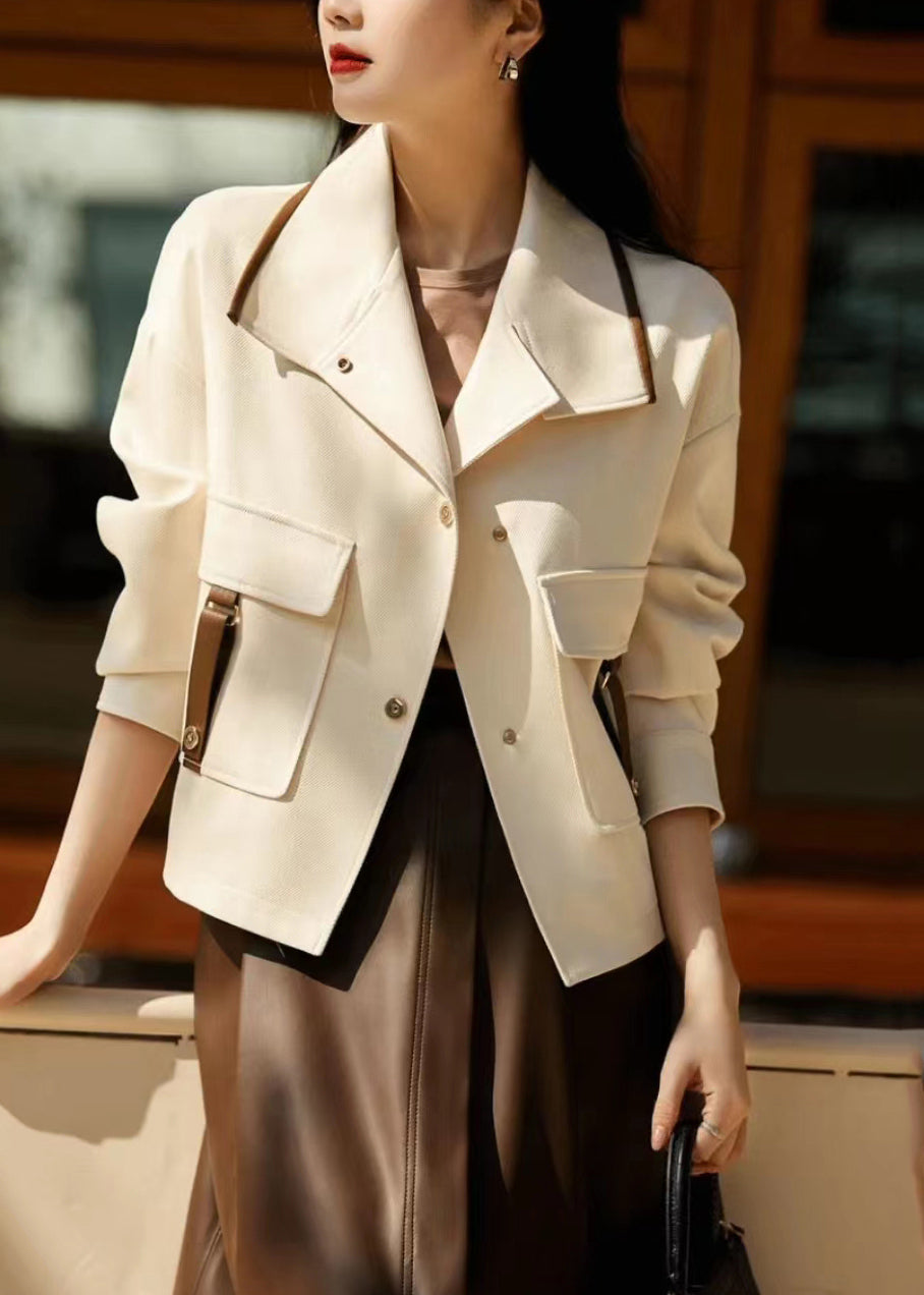 Classic Vintage & Enduringly Stylish Coat