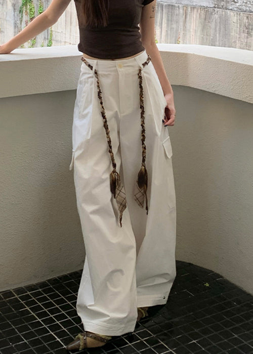 Well Tailored Pants with a Graceful Silhouette
