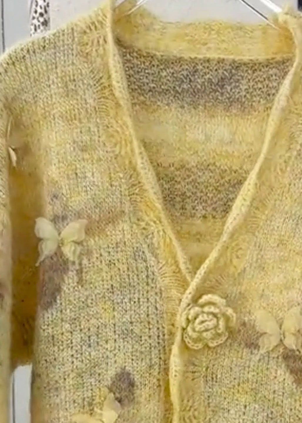 Classic Vintage Cardigan with a Flattering Fit