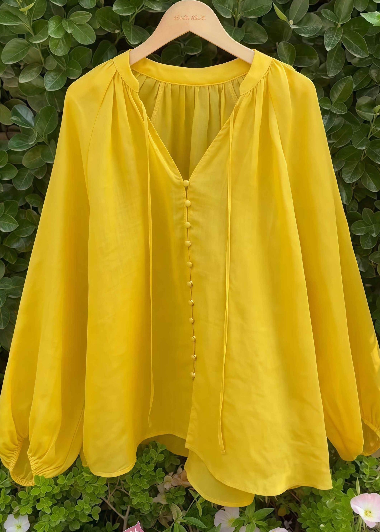 Well Tailored Shirt with a Graceful Silhouette
