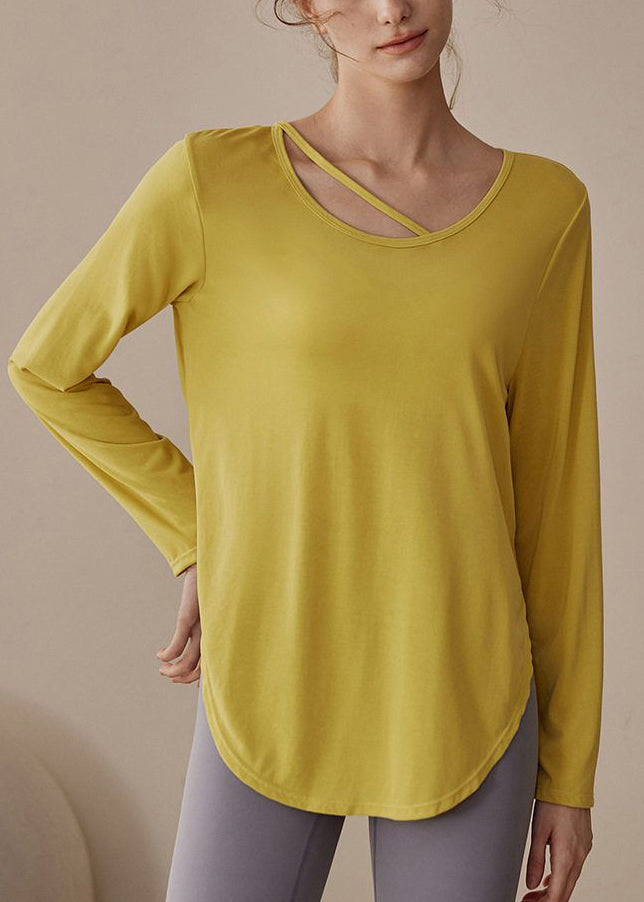 Well Tailored Top with a Graceful Silhouette