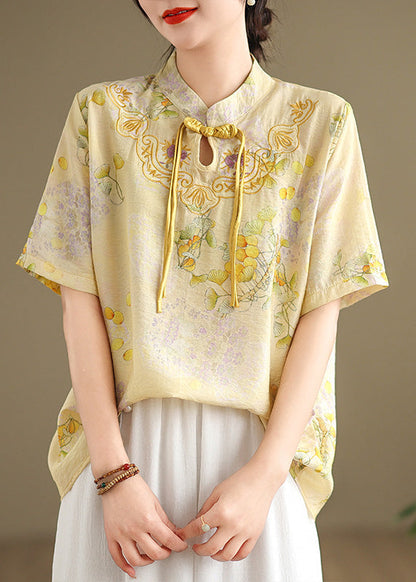 Well Tailored Blouse with a Graceful Silhouette