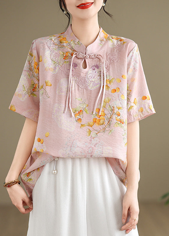 Well Tailored Blouse with a Graceful Silhouette