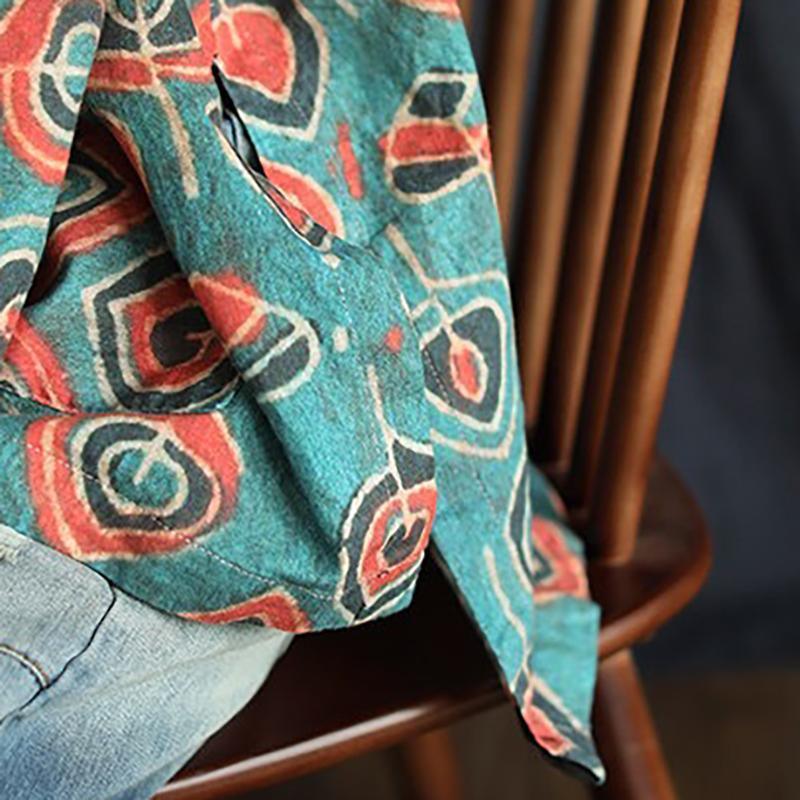 Beautifully Crafted Blouse in a Classic Style