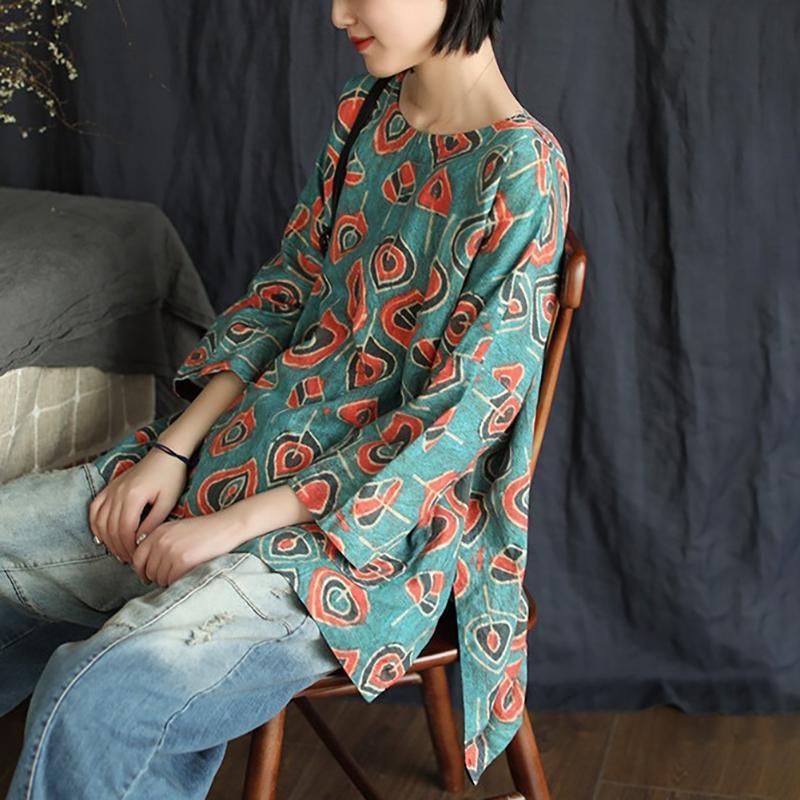 Beautifully Crafted Blouse in a Classic Style