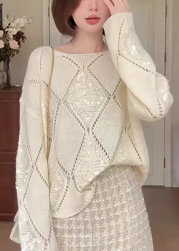 Effortlessly Elegant Sweater with a Timeless Design