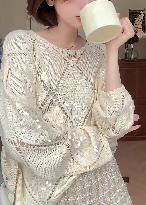 Effortlessly Elegant Sweater with a Timeless Design