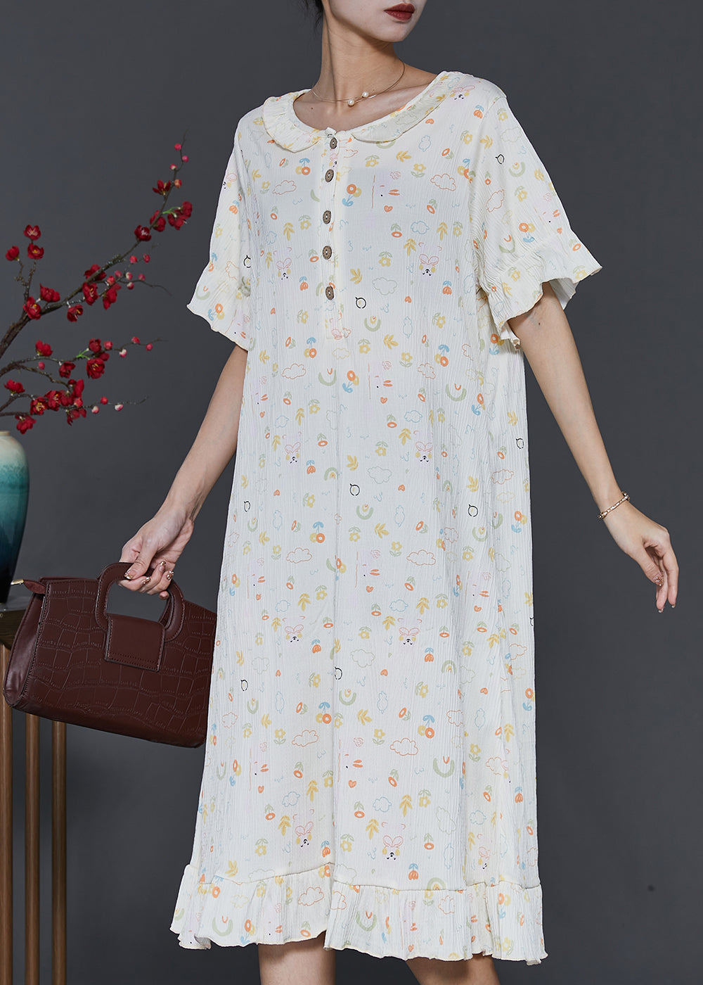 Effortlessly Elegant Dress with a Timeless Design