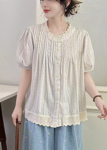 Effortlessly Elegant Top with a Timeless Design