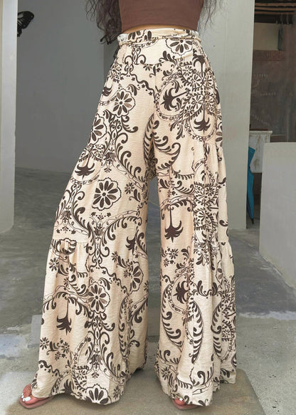 Classic Vintage Pants with a Flattering Fit