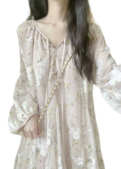Beautifully Finished Dress in a Timeless Design