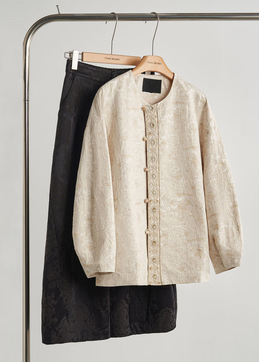 Classic Vintage & Enduringly Stylish Coat