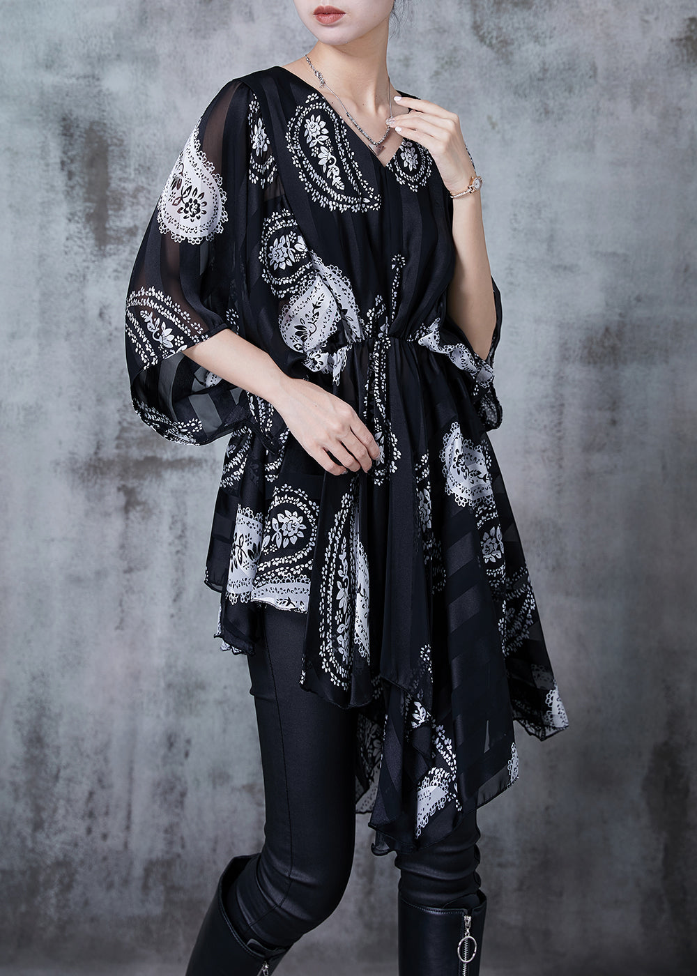 Classic Vintage Shirt with a Flattering Fit