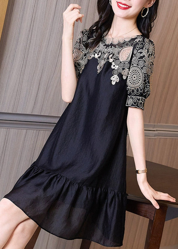 Classic Vintage Dress with a Flattering Fit