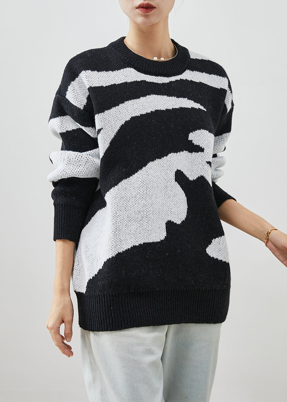 Beautifully Finished Top in a Timeless Design