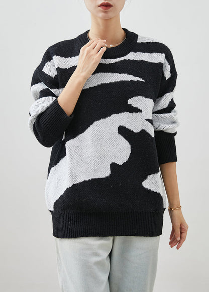 Effortlessly Elegant Top with a Timeless Design