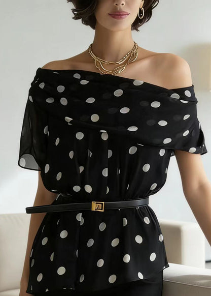 Beautifully Crafted Blouse in a Classic Style