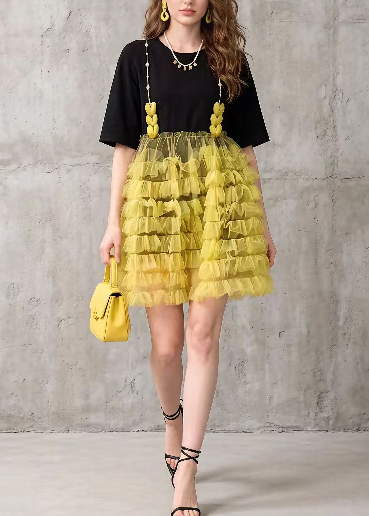Well Tailored Dress with a Graceful Silhouette