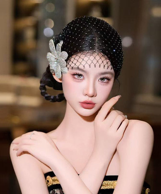 Well Tailored Garment with a Graceful Silhouette