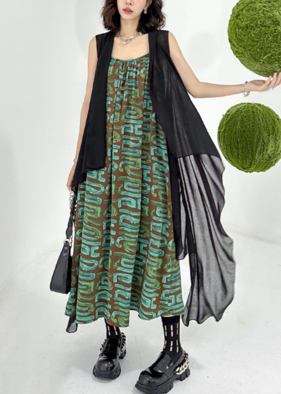 Classic Vintage Dress with a Flattering Fit