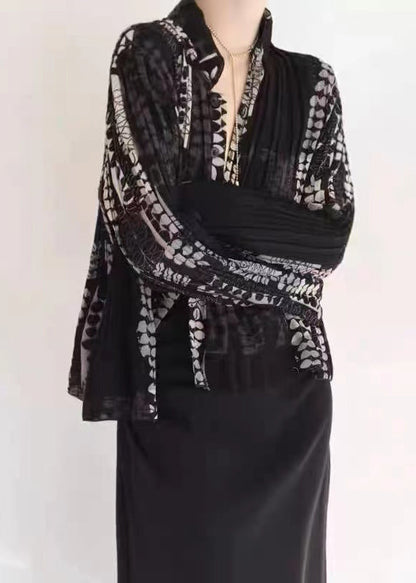 Elegantly Styled Blouse for Everyday Wear