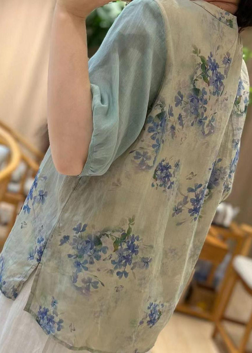 A Vintage Style Top with Delicate Timeless Details
