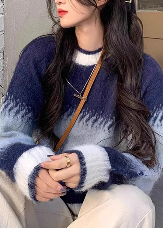 Effortlessly Elegant Sweater with a Timeless Design