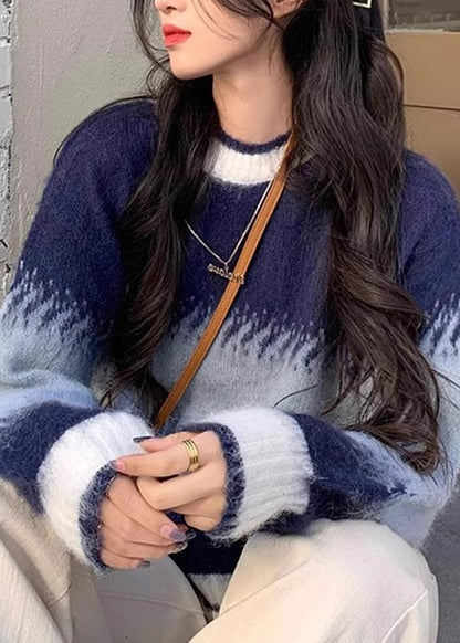 Effortlessly Elegant Sweater with a Timeless Design