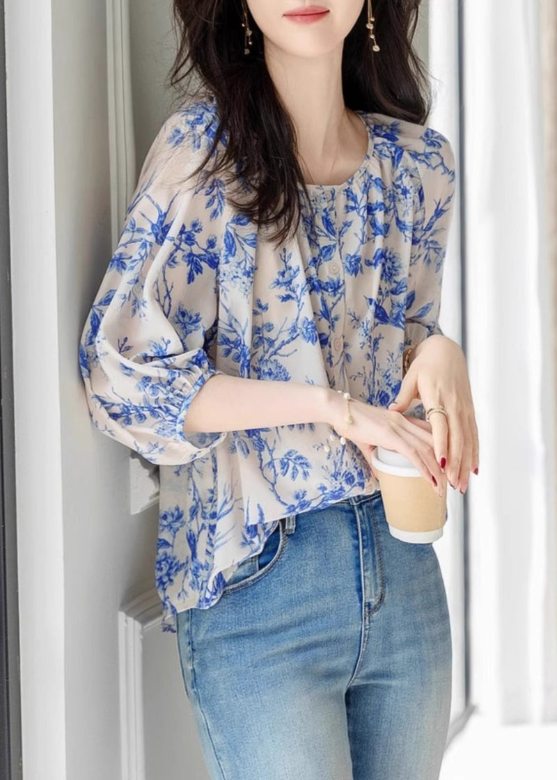 Classic Vintage Top with a Flattering Fit