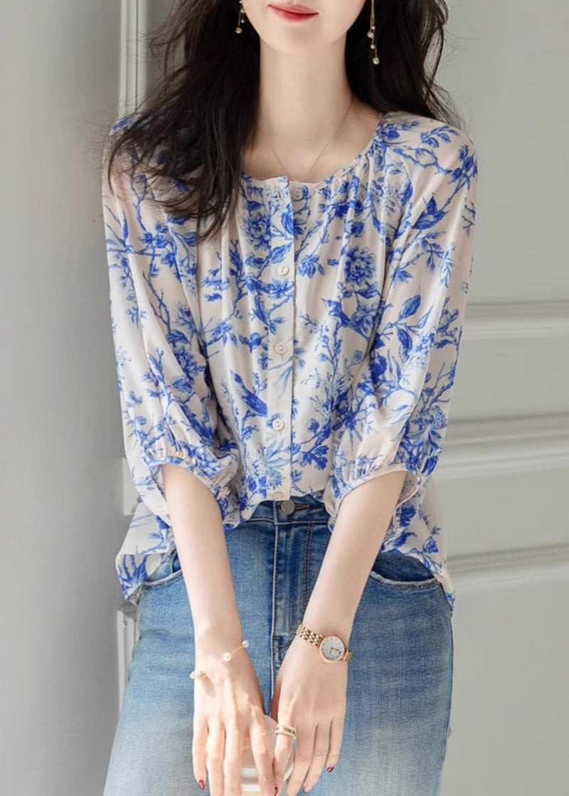 Classic Vintage Top with a Flattering Fit