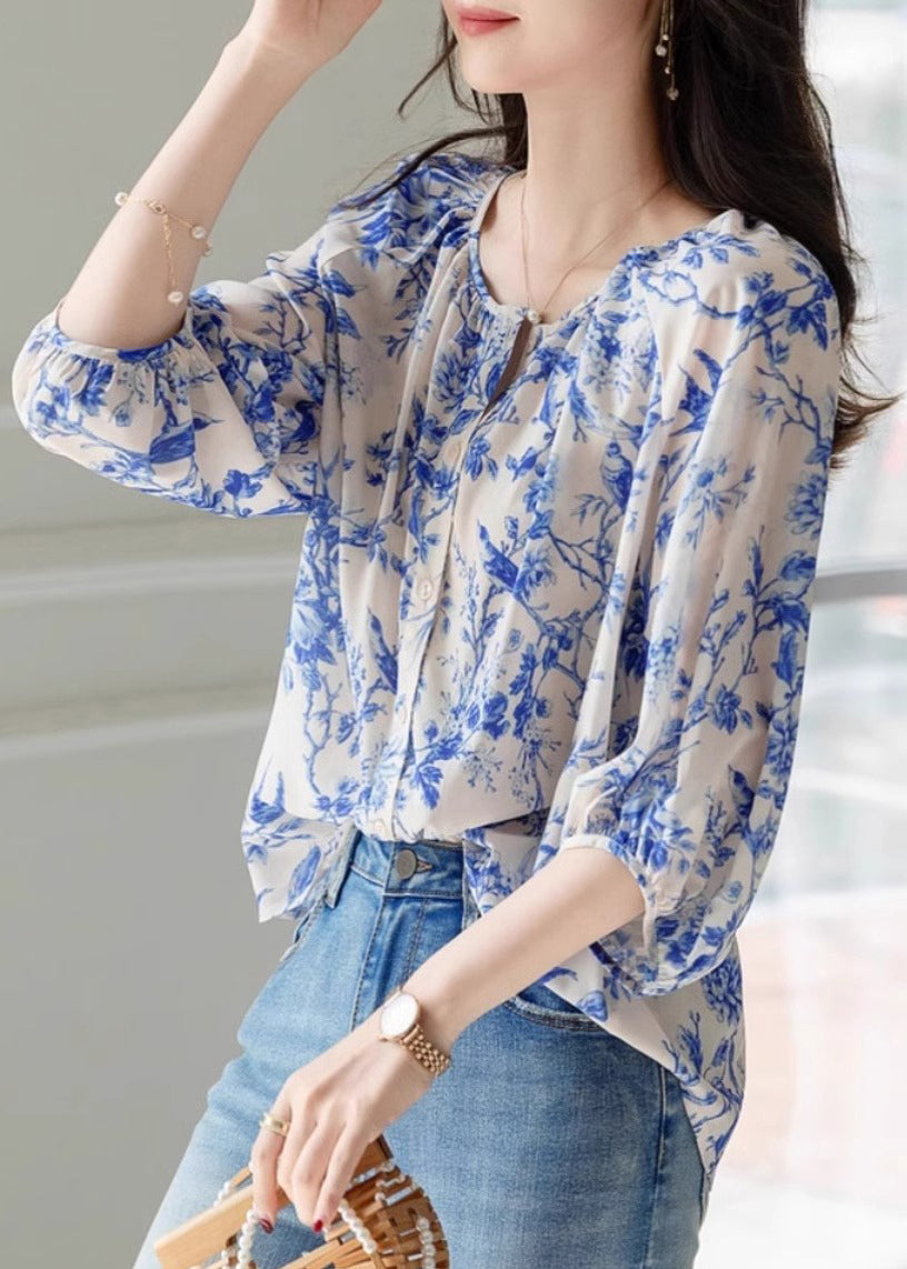 Classic Vintage Top with a Flattering Fit