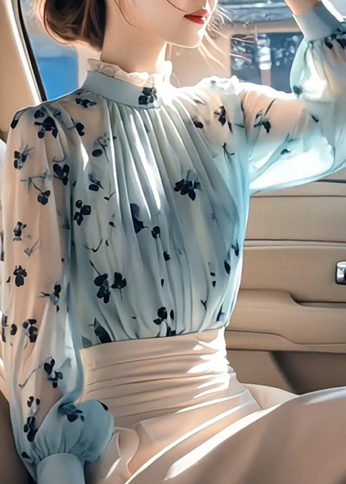 Classic Vintage Shirt with a Flattering Fit