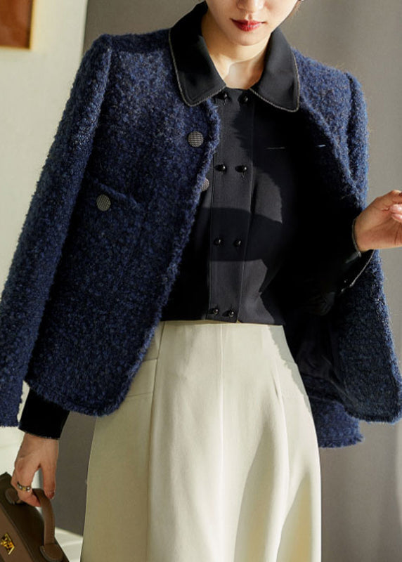Gracefully Styled Coat for Any Occasion