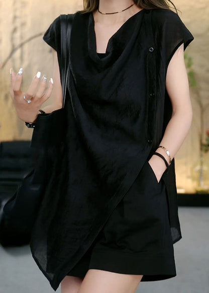 Well Tailored Top with a Graceful Silhouette