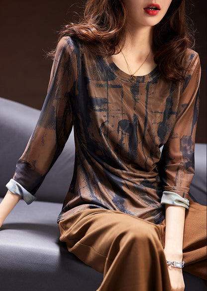 Beautifully Finished Top in a Timeless Design