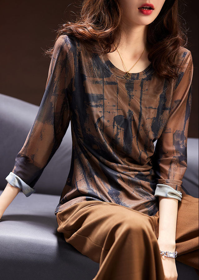 Beautifully Finished Top in a Timeless Design