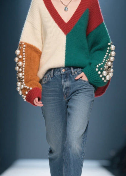 Effortlessly Elegant Sweater with a Timeless Design