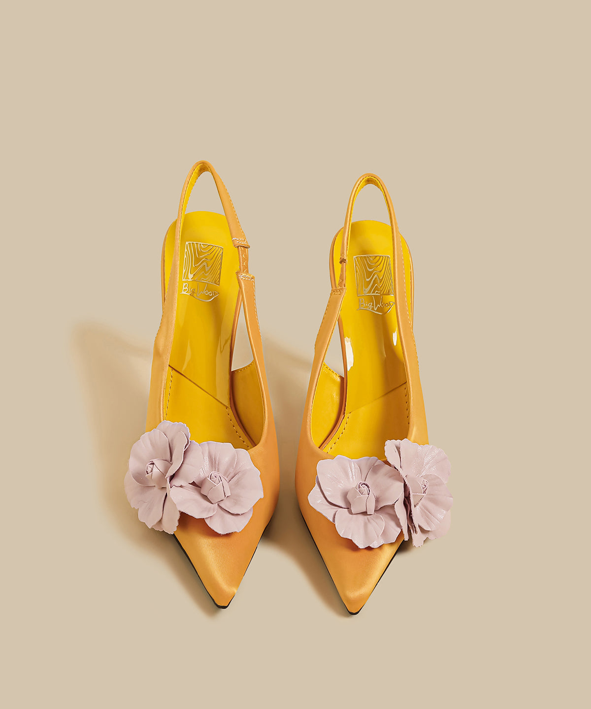 Graceful Orthopedic Sandals for Modern Look