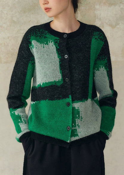 Effortlessly Elegant Coat with a Timeless Design