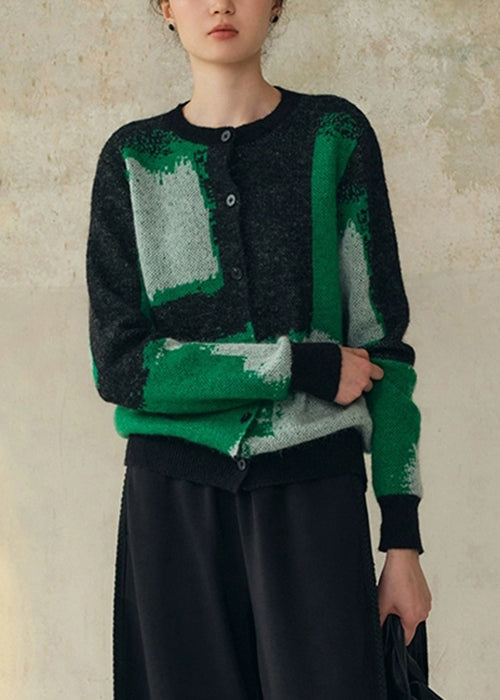 Effortlessly Elegant Coat with a Timeless Design