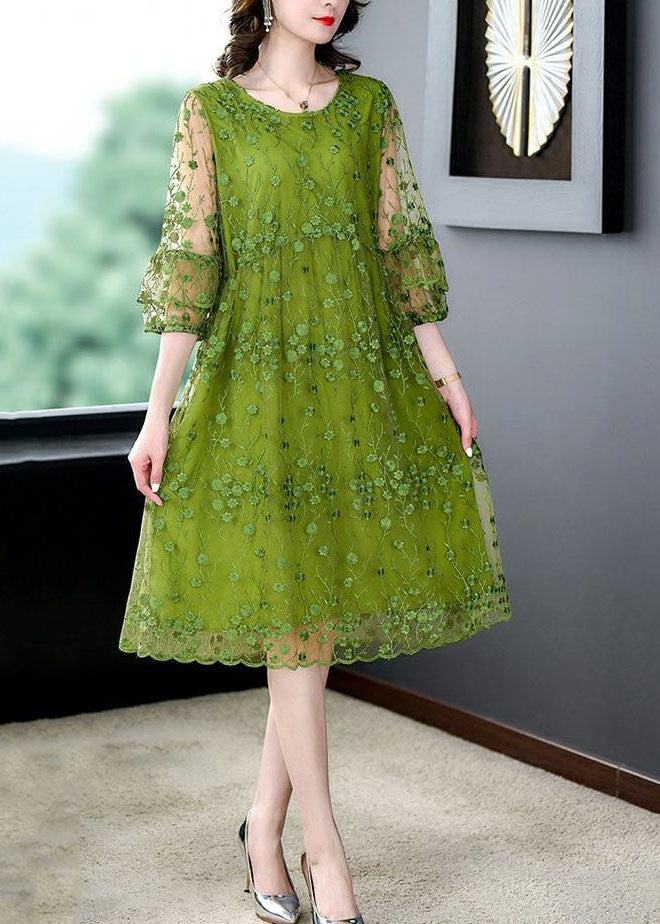 Classic Vintage Dress with a Flattering Fit