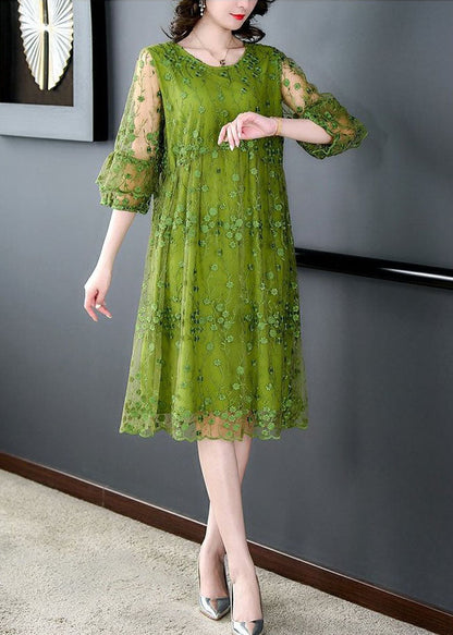 Classic Vintage Dress with a Flattering Fit